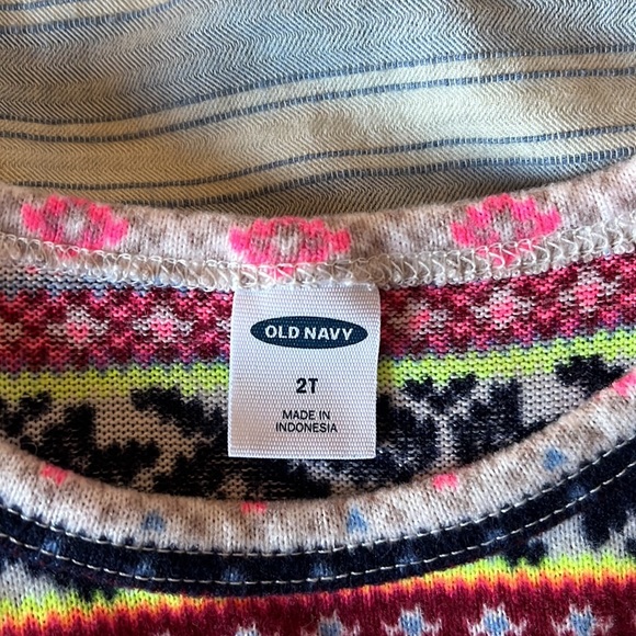 2T toddler long sleeve Christmas top bundle - Picture 3 of 11